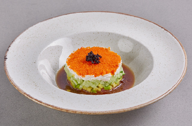 Тартар с тунцом и снежным крабом