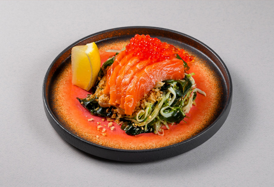 Салат с лососем